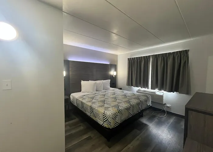 6 Chicago, Il - Halsted Hotel 2*